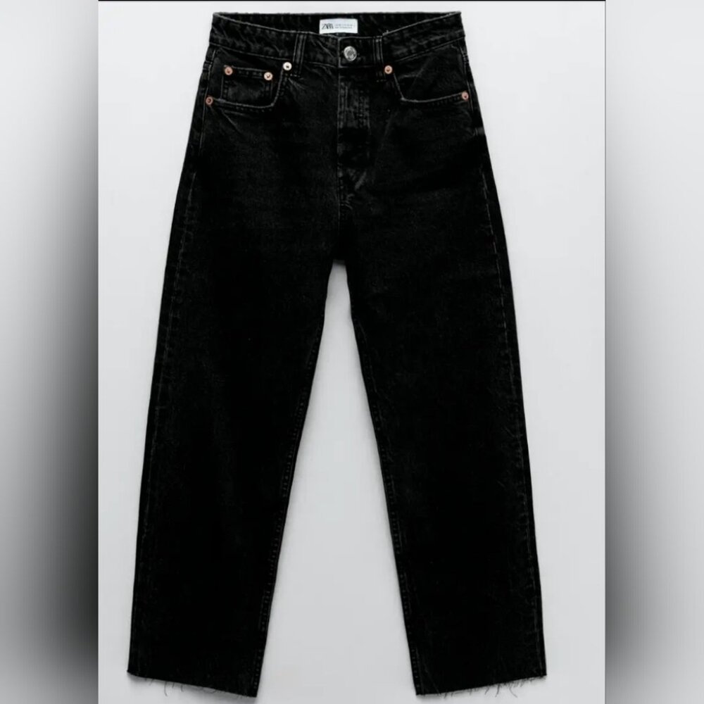 ZARA Straight Leg Jeans High Rise Raw Hem Cropped  Washed Black Size US6